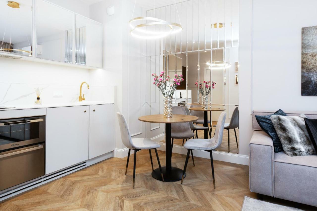Mennica Residence Apartments By Renters Prestige Warszawa Eksteriør bilde